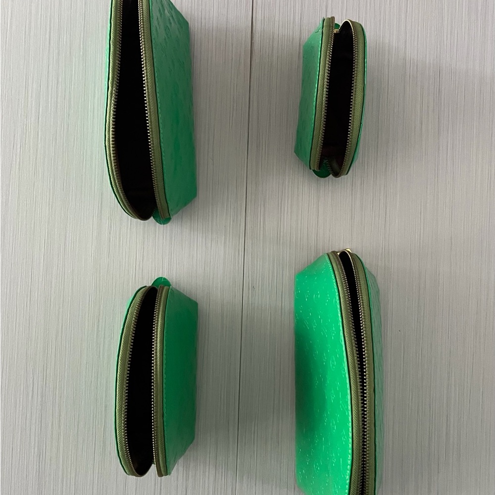 Green Semi-Circle Pouch Set - Picture 8 of 15
